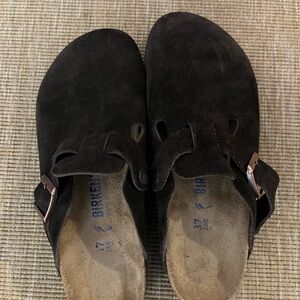 Birkenstock Boston Suede Clogs in Dark Brown with Copper Buckles